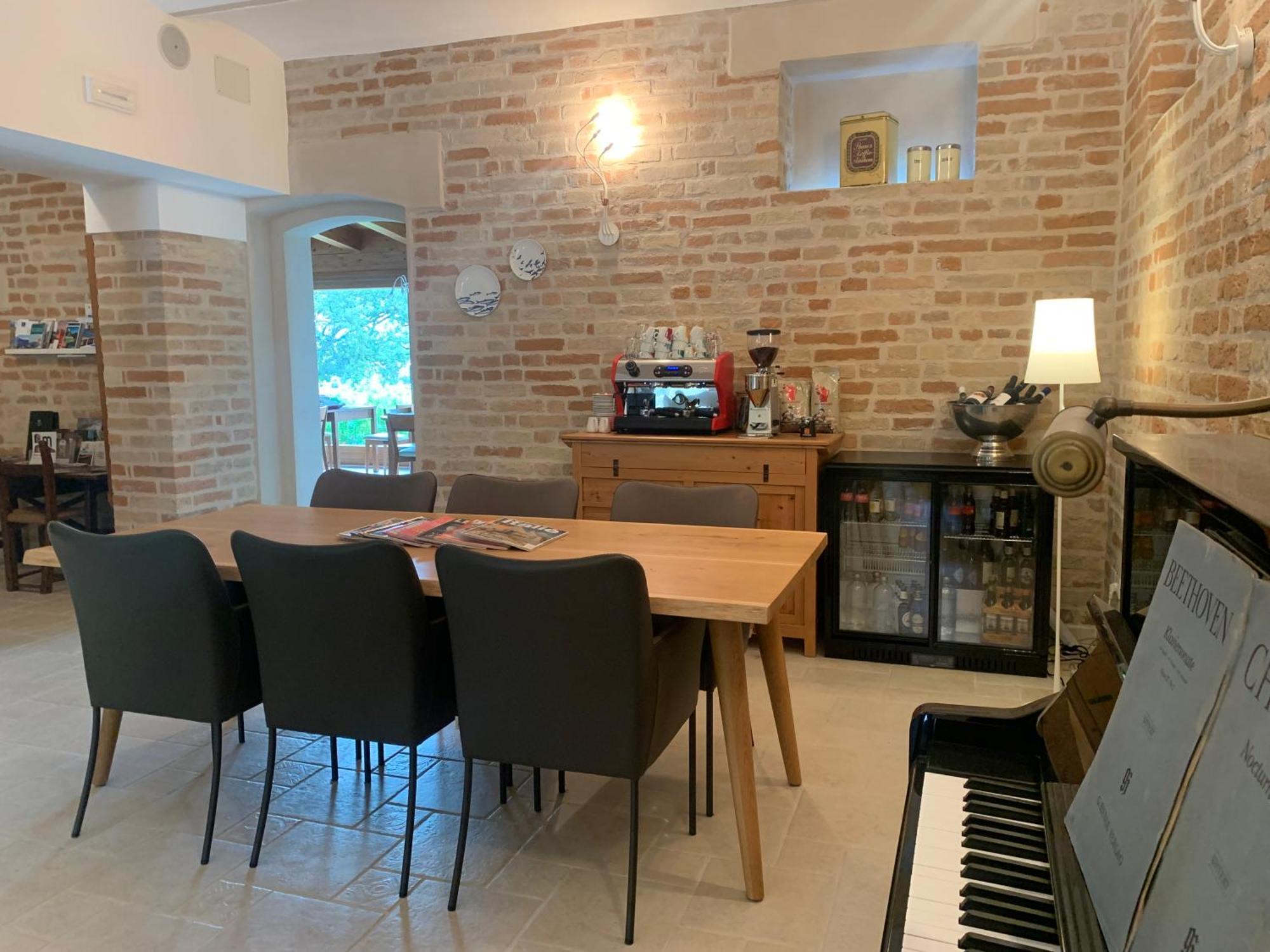 Gastronomic B&B Carlocarla Monte San Pietrangeli ภายนอก รูปภาพ