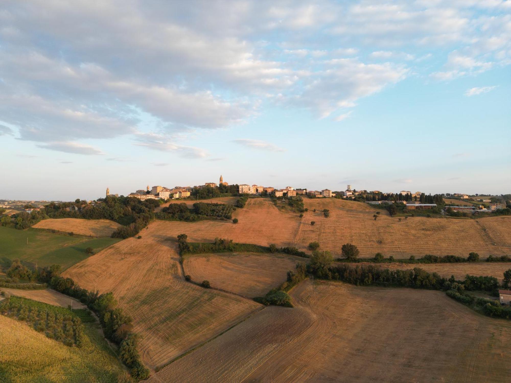 Gastronomic B&B Carlocarla Monte San Pietrangeli ภายนอก รูปภาพ