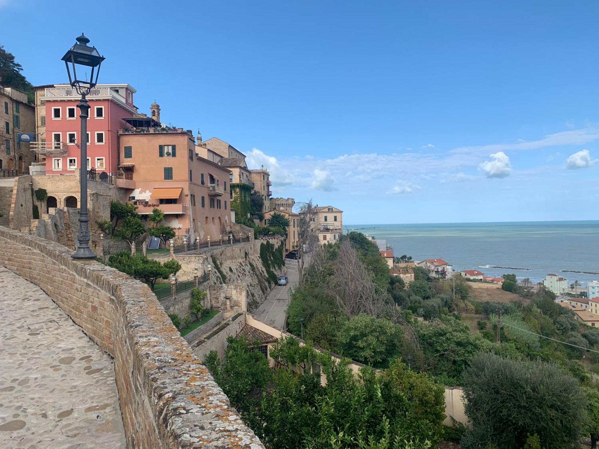 Gastronomic B&B Carlocarla Monte San Pietrangeli ภายนอก รูปภาพ