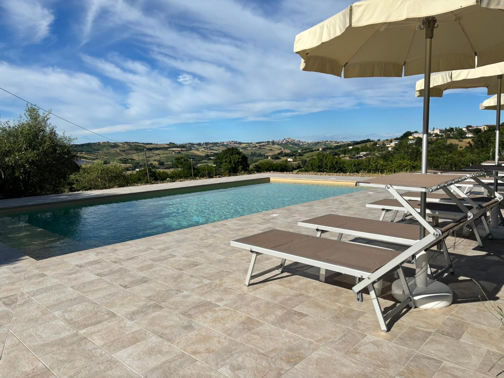Gastronomic B&B Carlocarla Monte San Pietrangeli ภายนอก รูปภาพ